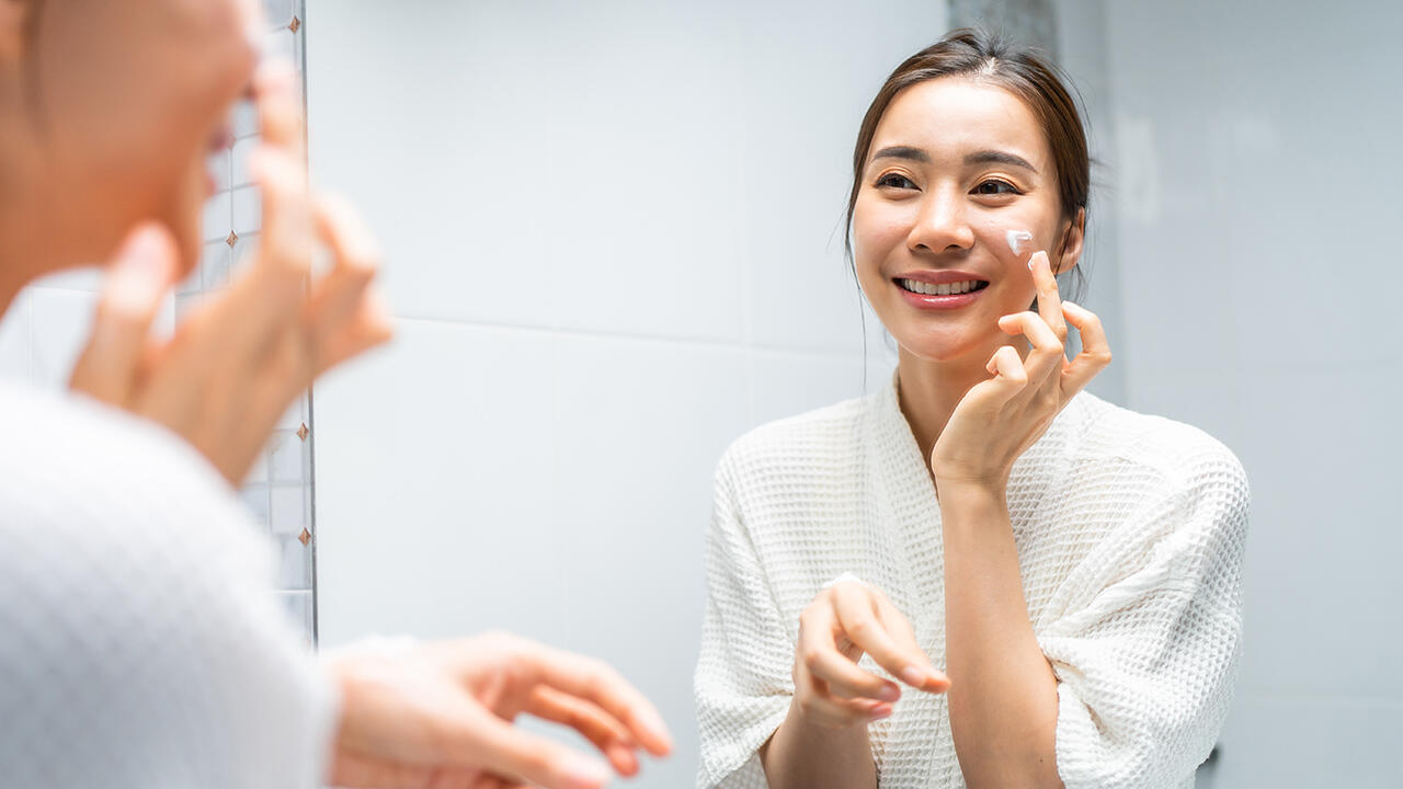 Im Test: 50 Gesichtscremes für trockene Haut